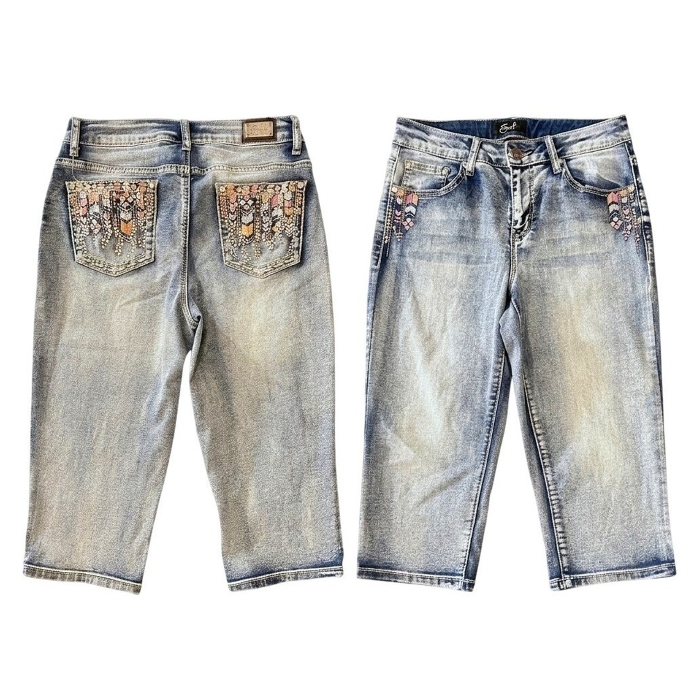 Y2K Capri Jean Pants Size 2 stretchy Embellished Light Wash